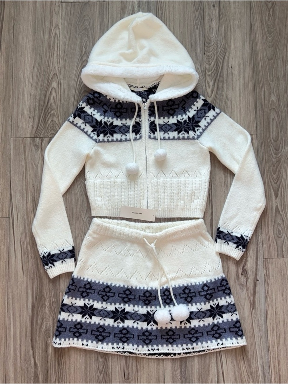 Women's Hooded Knit Sweater & Skirt Set - White with Gray Pattern